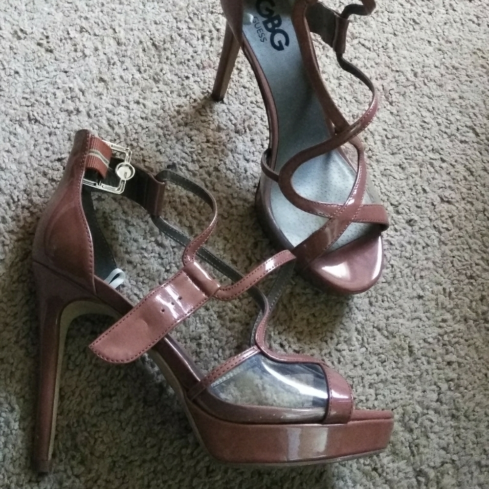 Like new Guess women heels  size 7½